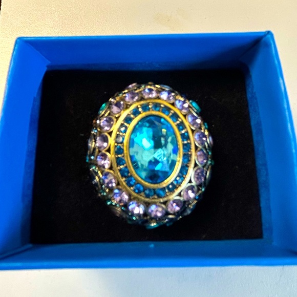 Heidi Daus Worth the Wait Statement Crystal Ring ~ Still in the box! - Picture 4 of 7